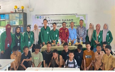MAHASISWA KKN ANGKATAN 76 UIN ALAUDDIN MAKASSAR MELAKSANAKAN LATIHAN DASAR KEPEMIMPINAN DI SMPN 28 SATAP SALENRANG