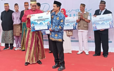 Semarak HUT RI Bersama “Relawan Bakti BUMN 2025” di SMPN 28 Satap Salenrang Kabupaten Maros